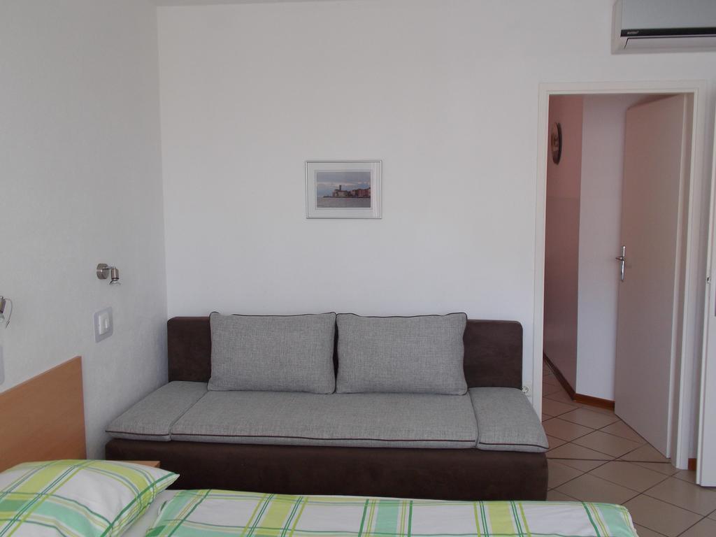 בפורטורוז Apartments Karmen מראה חיצוני תמונה